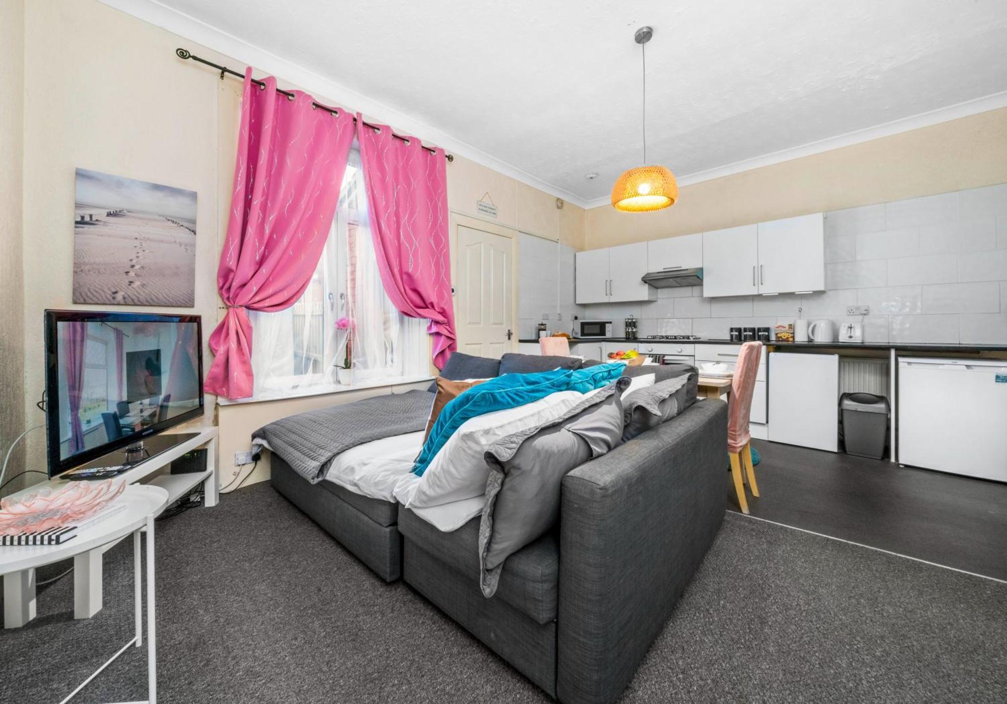 Elmbank Apartment By Klass Living ベルズヒル エクステリア 写真
